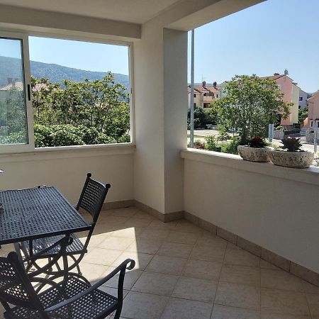 Apartments Rea Црес Экстерьер фото