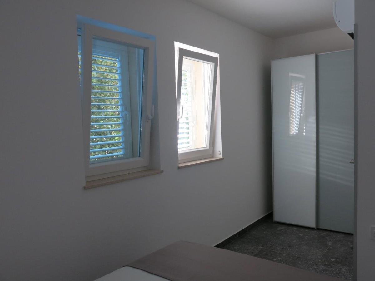 Apartments Rea Црес Экстерьер фото